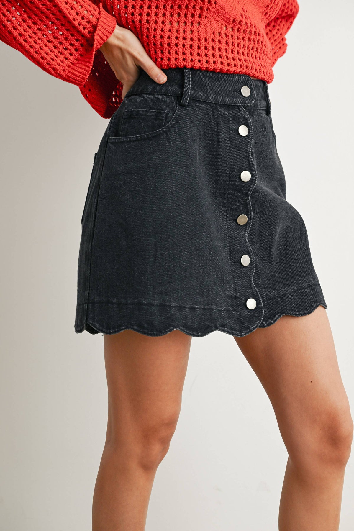 Buttoned Scallop Denim Skirt