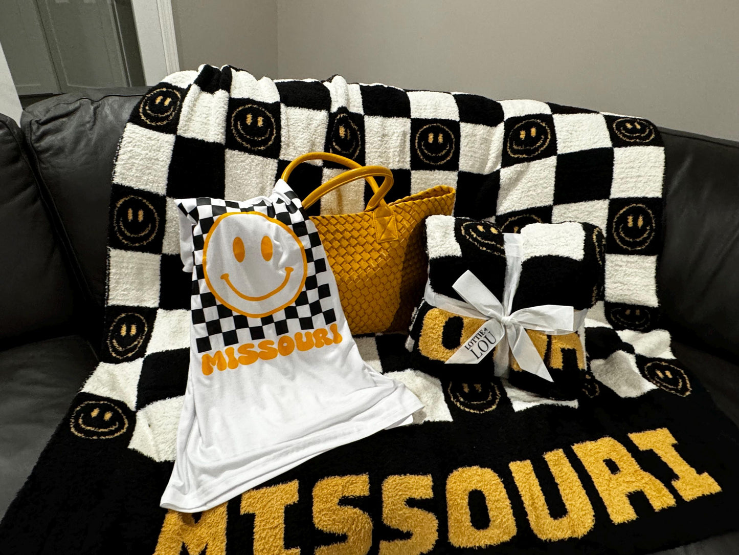 Missouri Women’s Graphic T-Shirt, Smile T-Shirt, Missouri Football T-Shirt, Graduation Gift 2024