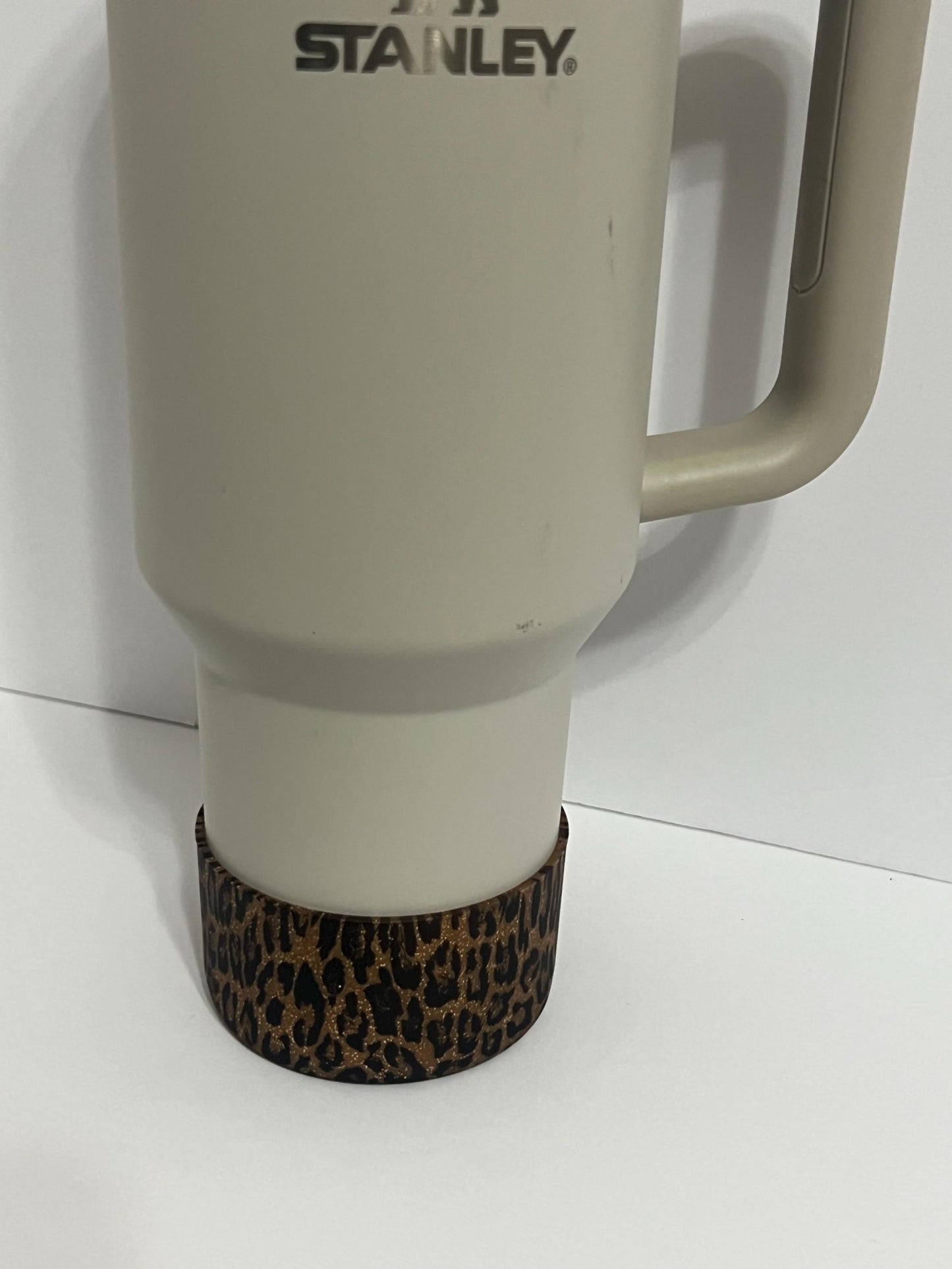 Bronze glitter leopard silicone tumbler sleeve