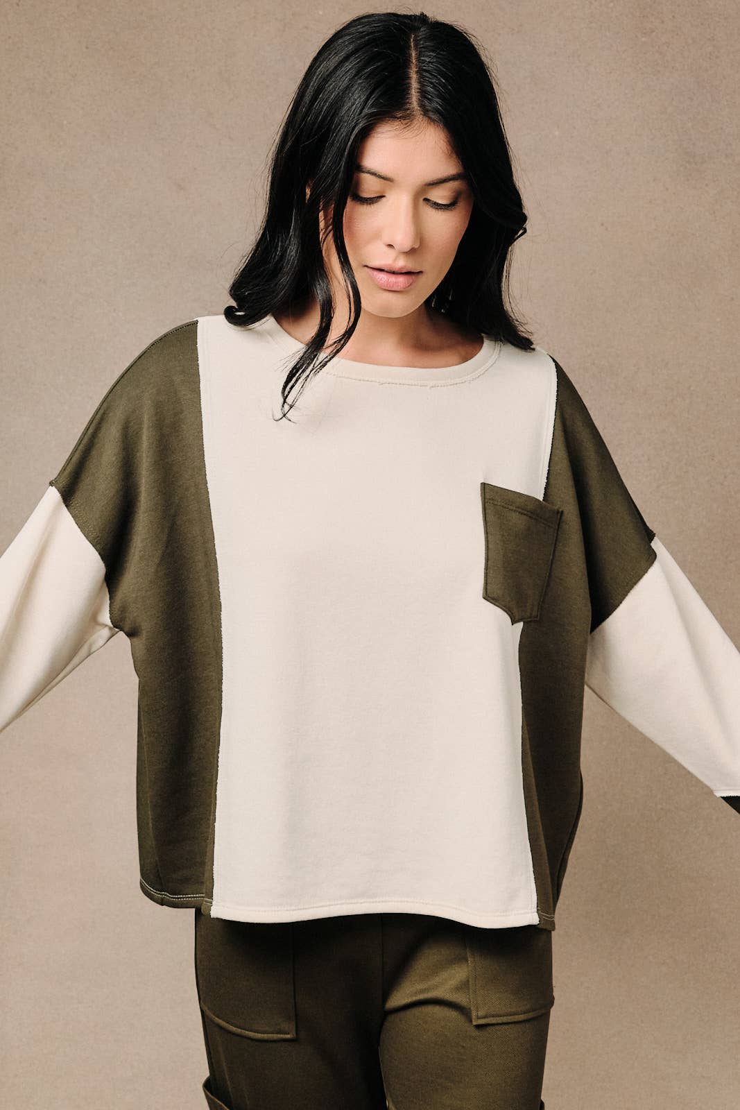 Colorblock Raw Edge Long Sleeve Pocket Sweatshirt Top