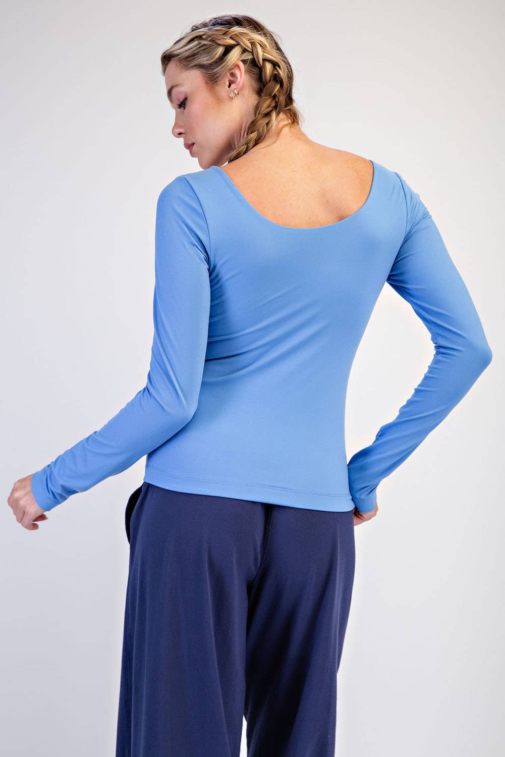BUTTER ROUND NECK TOP