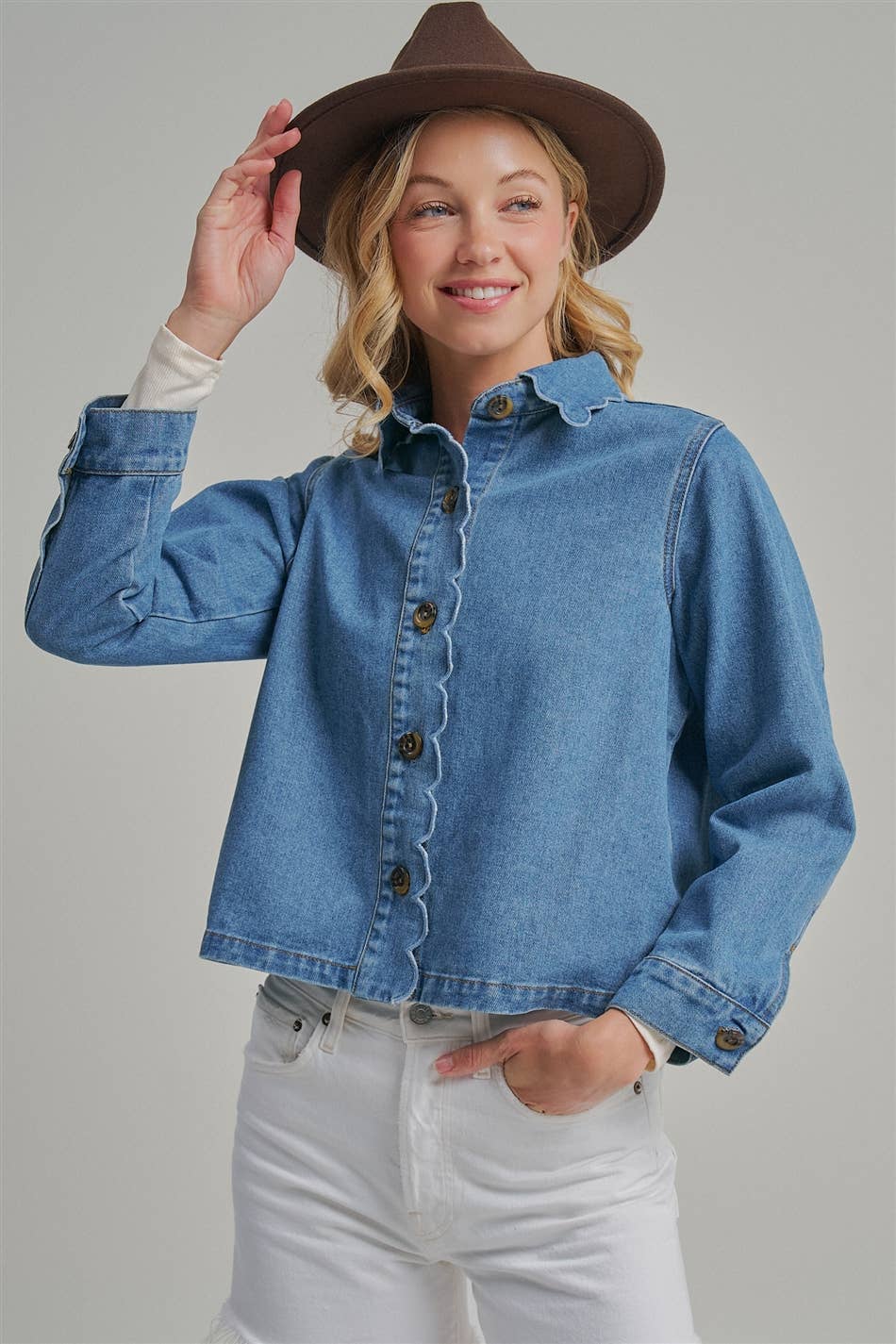 FALL DENIM JACKET WITH SCALLOP EMBROIDERY COLLAR_JLT00349-01