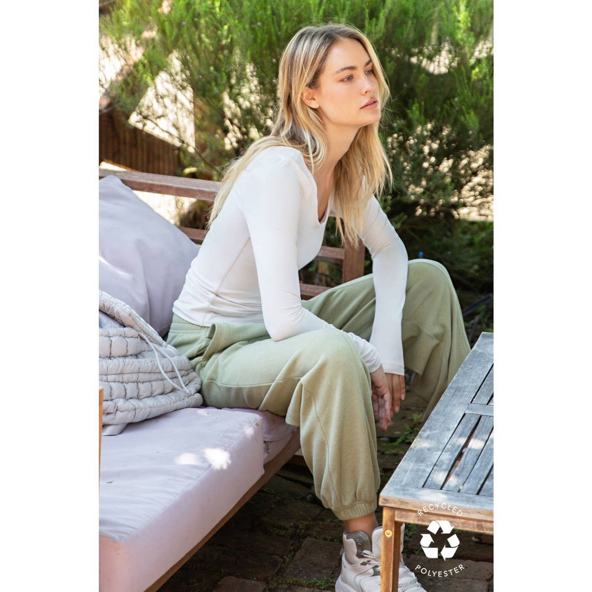 BUTTER ROUND NECK TOP